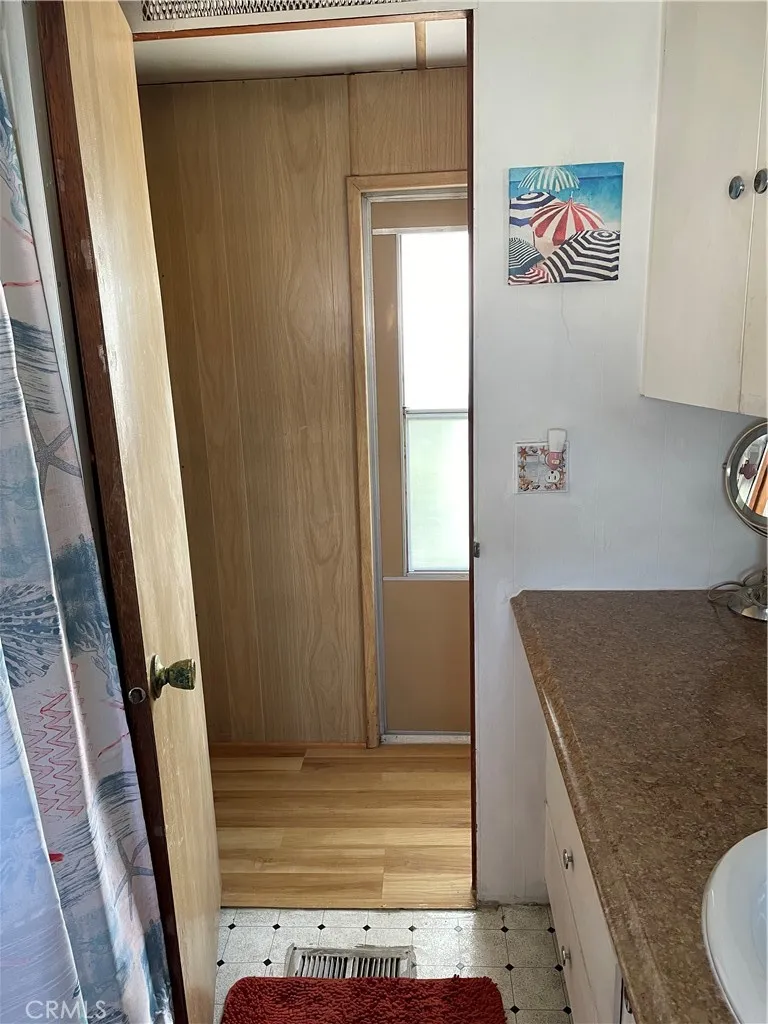 https://cdn.realtyfeed.com/cdn/127/306352810/643cbd5976d24e79651c2539f20d15cf.webp