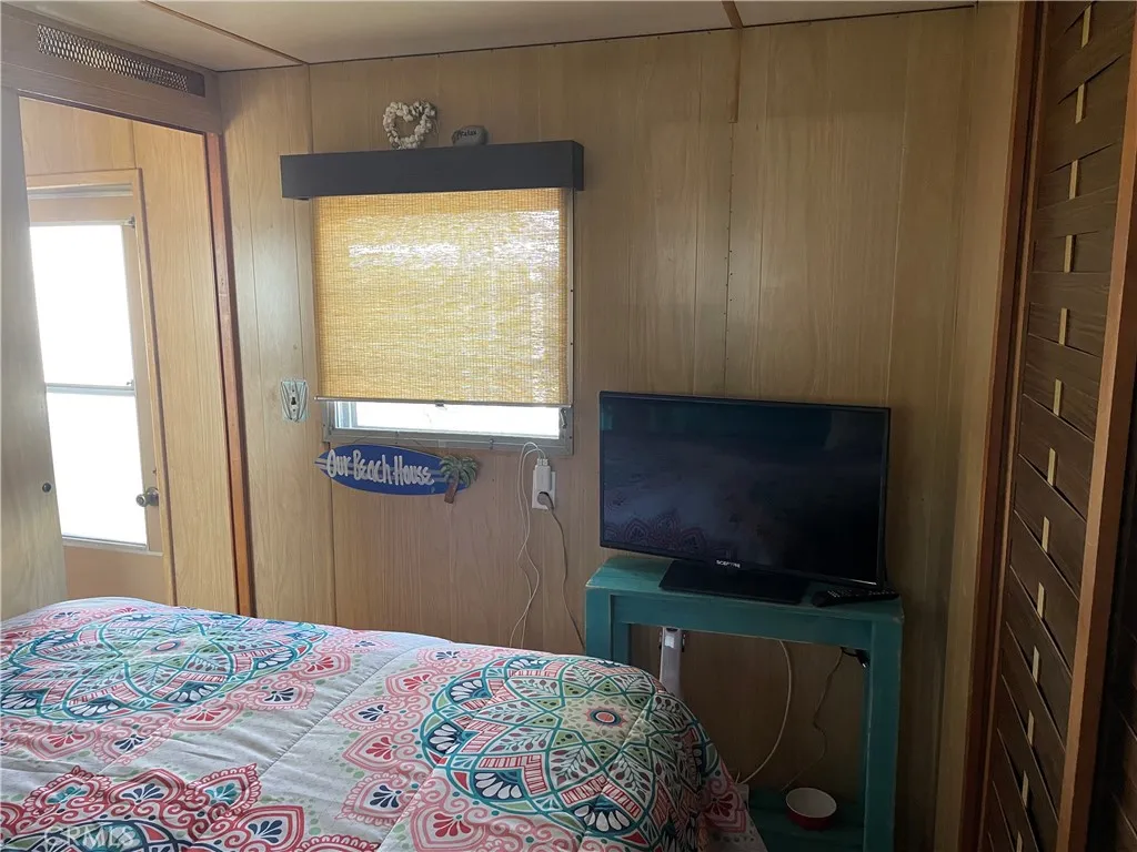 https://cdn.realtyfeed.com/cdn/127/306352810/a4cc56d1662cea3657de9d06b9e4bfca.webp