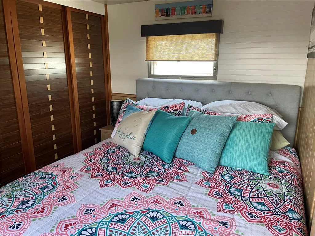https://cdn.realtyfeed.com/cdn/127/306352810/eae2409ba977dffa82be9ad9045657e2.webp