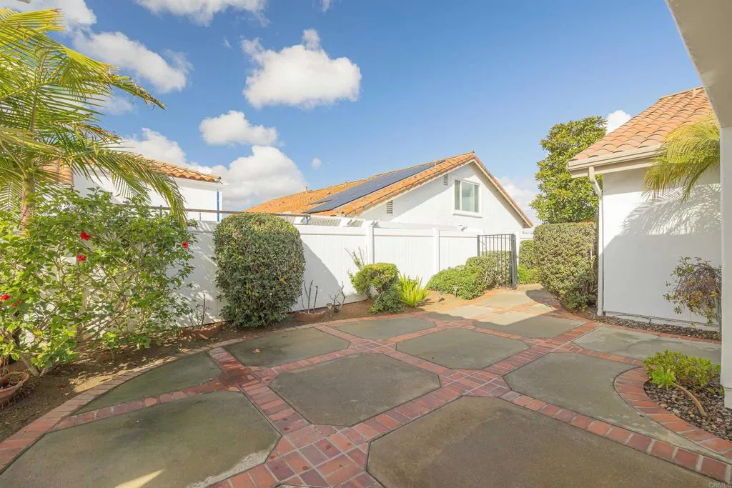 https://cdn.realtyfeed.com/cdn/127/306352997/8dae12d942d519dfcbd5c894d8352265.webp