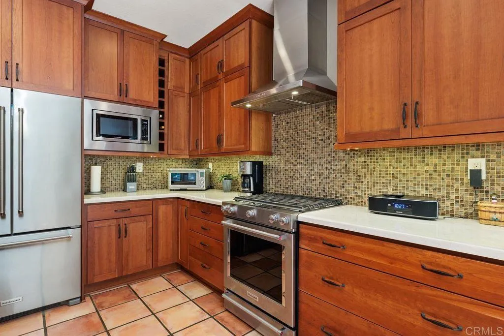 https://cdn.realtyfeed.com/cdn/127/306353132/6c55ab0baade7e494e395e610aec8824.webp