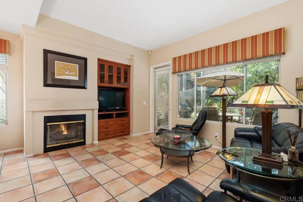 https://cdn.realtyfeed.com/cdn/127/306353132/8984f3844f76f19802c463b19508ed4b.webp