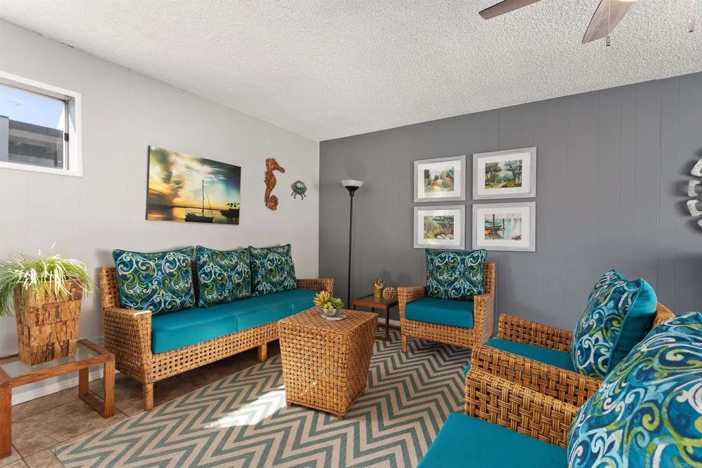 https://cdn.realtyfeed.com/cdn/127/306353435/aacfed2ef3038602465133131d8f2660.webp