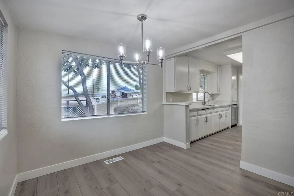 Photo #8: PTP2500762 Listing: Photo #8