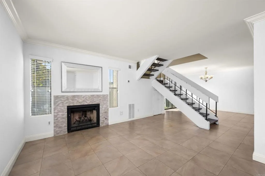 https://cdn.realtyfeed.com/cdn/127/306353787/17348f7ab7d8f5c592e323129ef2c0c9.webp