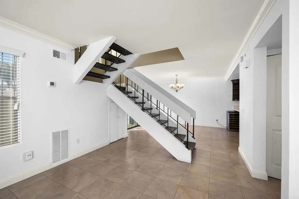 https://cdn.realtyfeed.com/cdn/127/306353787/4708883170448ce13b6e4aa9f9147f69.webp