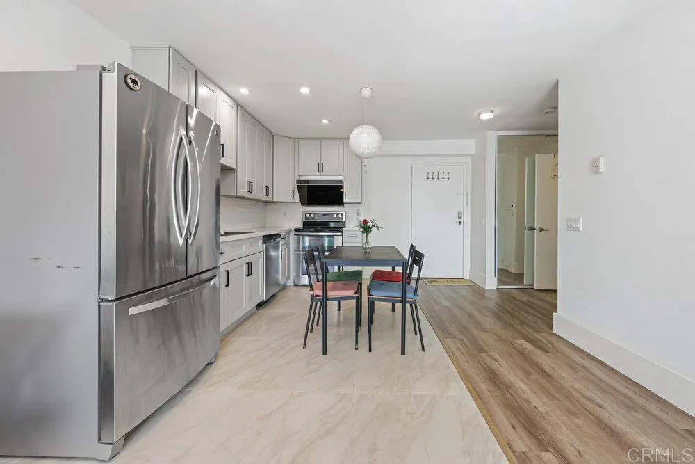 https://cdn.realtyfeed.com/cdn/127/306353840/2c3bc87d1fac56bc79a0af7f216f642d.webp