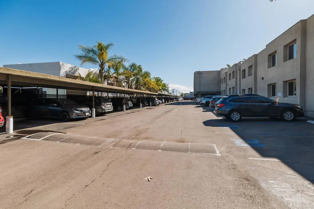 https://cdn.realtyfeed.com/cdn/127/306354275/52b9b503cc3db97e41996fa1e5f2b340.webp