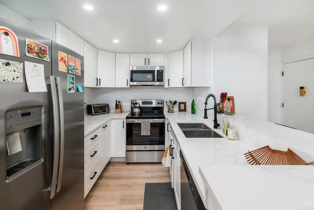 https://cdn.realtyfeed.com/cdn/127/306354275/8597880304b6c85dc2fa5e54bc8bbe58.webp