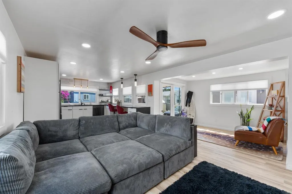 https://cdn.realtyfeed.com/cdn/127/306354577/56de769d0b67d1964303b793d8c12713.webp
