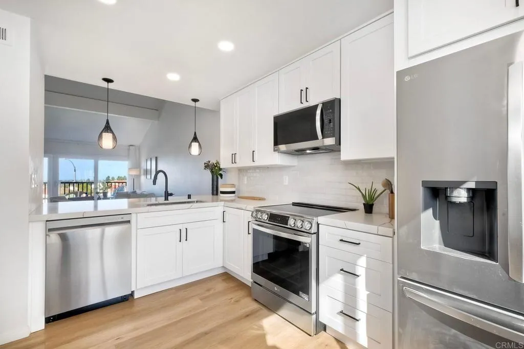 https://cdn.realtyfeed.com/cdn/127/306354710/1ed2f703f0446a4d23fd11e99f80b88b.webp
