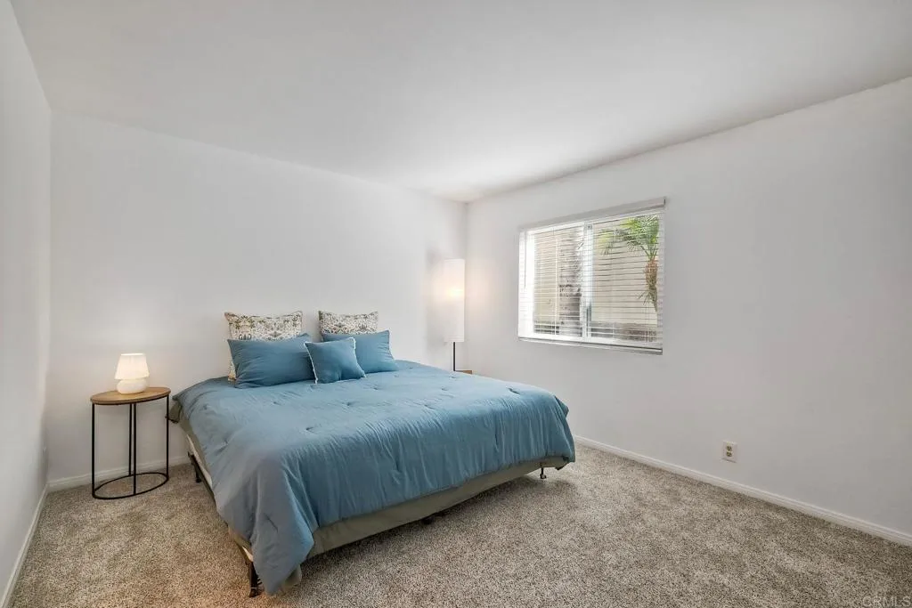 https://cdn.realtyfeed.com/cdn/127/306354710/8e1dd9b01f7d4dc0f6d66c7429e3e4ea.webp