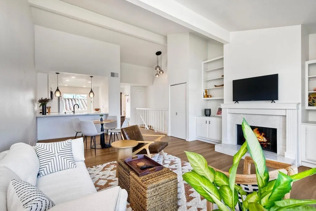 https://cdn.realtyfeed.com/cdn/127/306354710/b98a50d01f42519e9182afb09b4ce9d5.webp