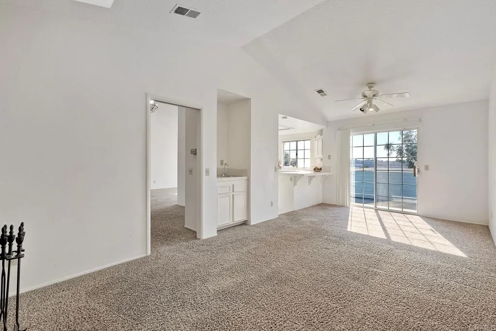 https://cdn.realtyfeed.com/cdn/127/306354727/55bd29796b43627e63a7ab3cbf349b1b.webp