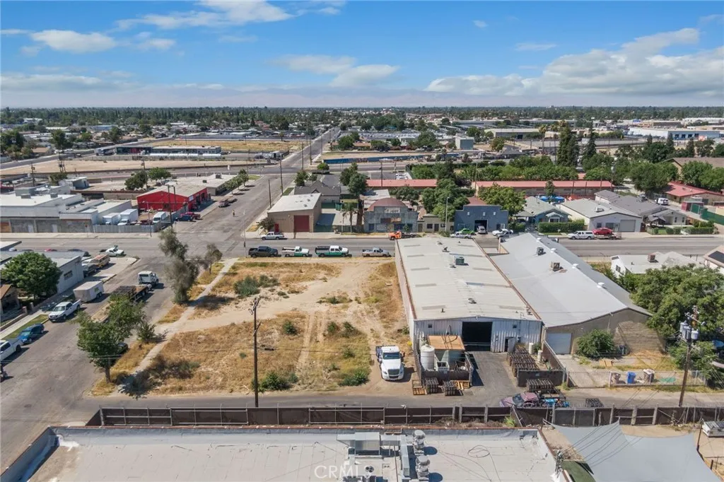 426 E 18th, Bakersfield, Ca 93305 - Photo 4 of 17, Bakersfield, CA