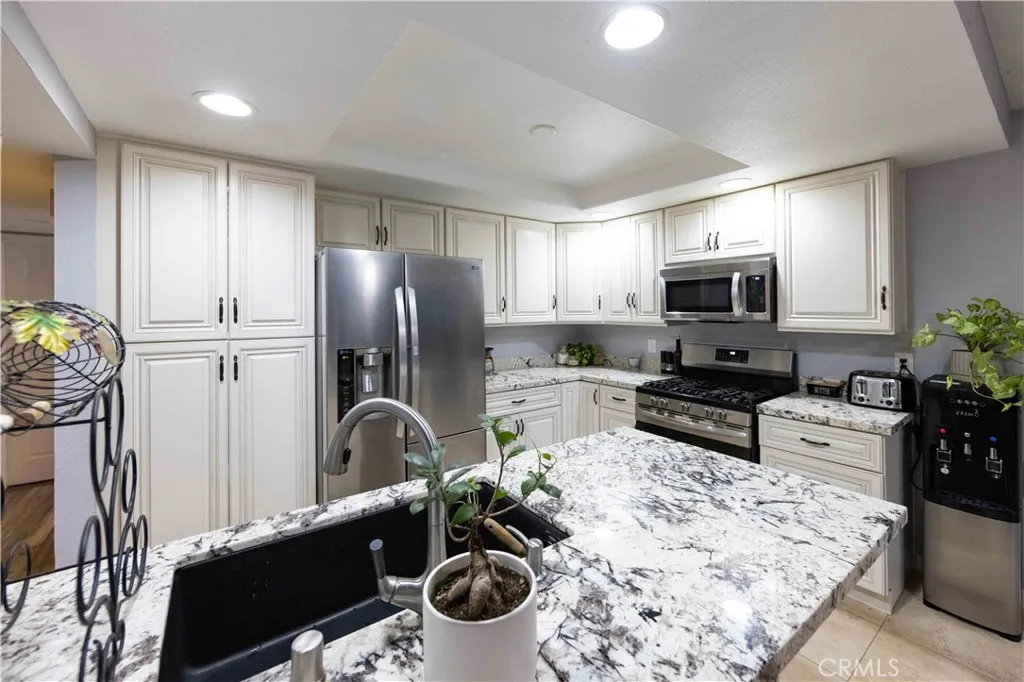 https://cdn.realtyfeed.com/cdn/127/306355692/13eb20fdfad77f115e15439a7b01d9f3.webp