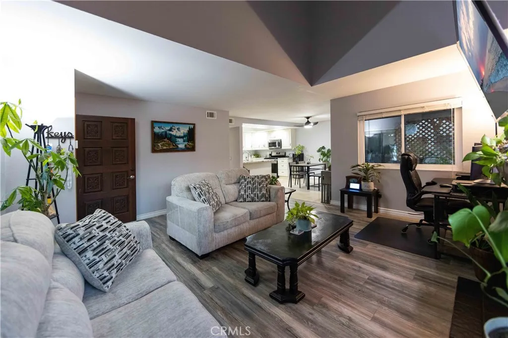 https://cdn.realtyfeed.com/cdn/127/306355692/6f406bce33dcd1c17da4b599551f82d0.webp