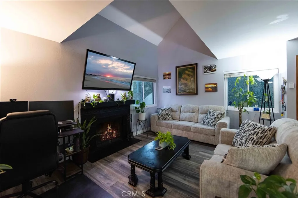 https://cdn.realtyfeed.com/cdn/127/306355692/83b86c026ba67fd7c6bb2104c845e612.webp