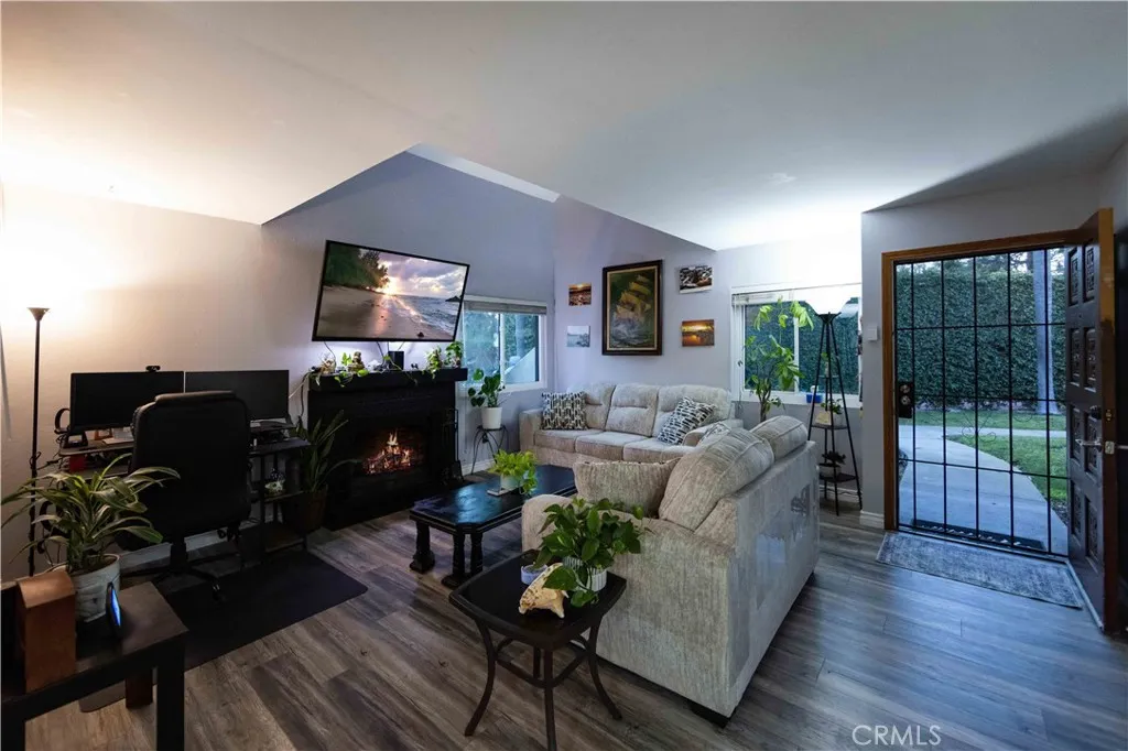 https://cdn.realtyfeed.com/cdn/127/306355692/846955dc41488a29c76b3732342903d6.webp