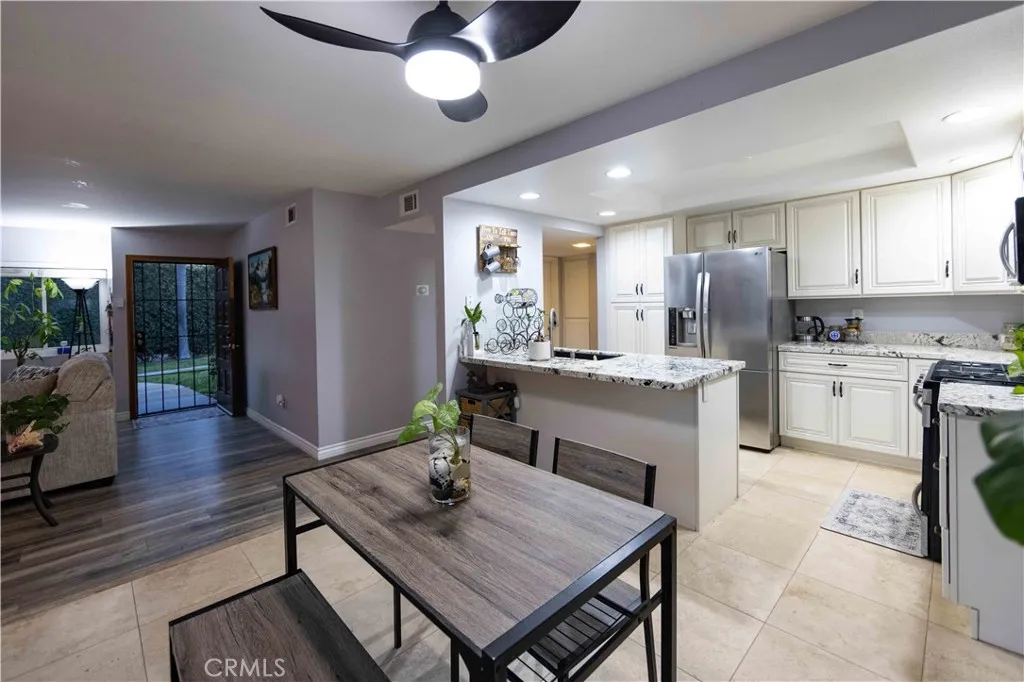 https://cdn.realtyfeed.com/cdn/127/306355692/97becee8cb0a52151ab9316c0d83bb76.webp