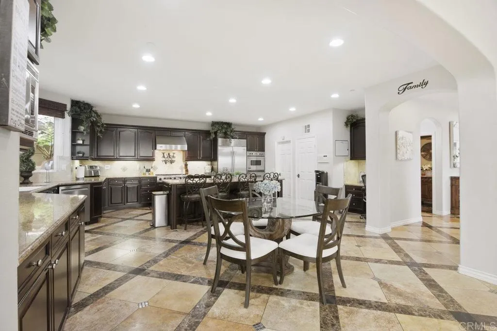 https://cdn.realtyfeed.com/cdn/127/306356066/38f58390ec81cf377fed8d75557364a1.webp