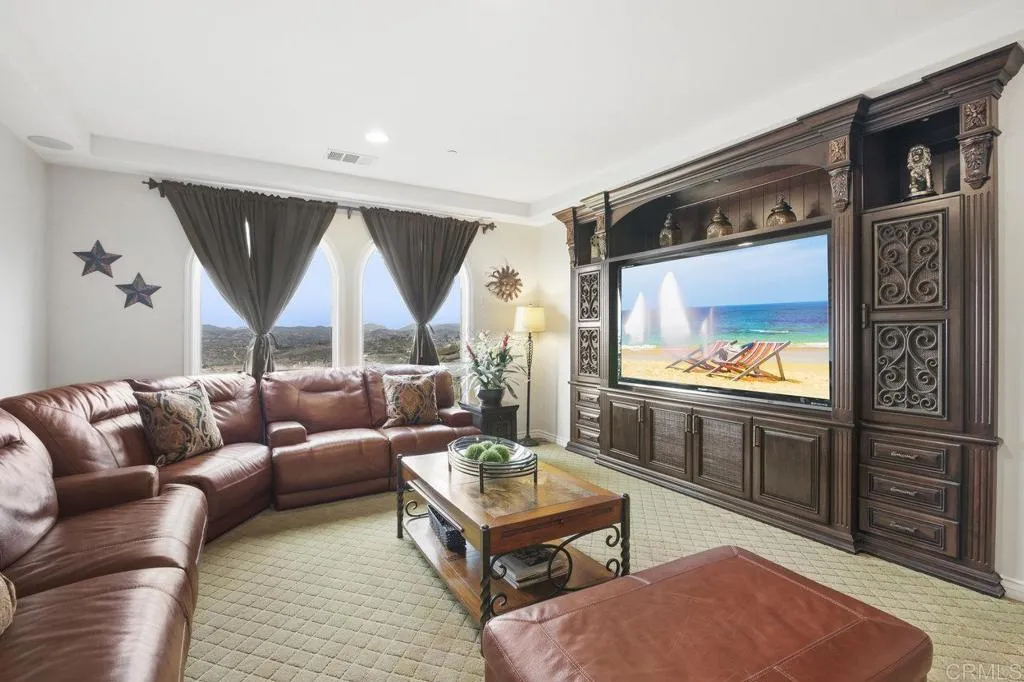 https://cdn.realtyfeed.com/cdn/127/306356066/683689581fda90848dc5915fa1af506e.webp