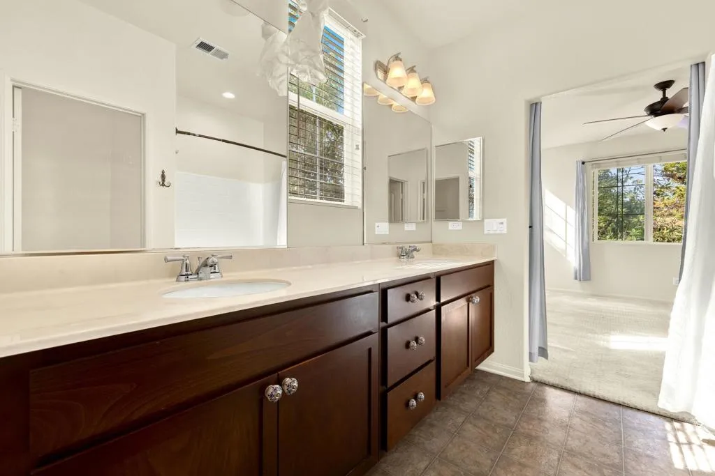 https://cdn.realtyfeed.com/cdn/127/306356116/1f41dacd413b625a753c476ae60154a3.webp