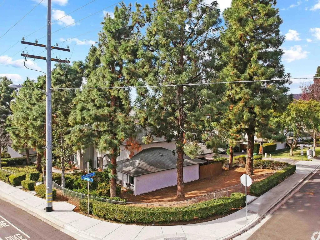 https://cdn.realtyfeed.com/cdn/127/306356120/9fffcdadd4f3c6a684c38fcc88768c68.webp