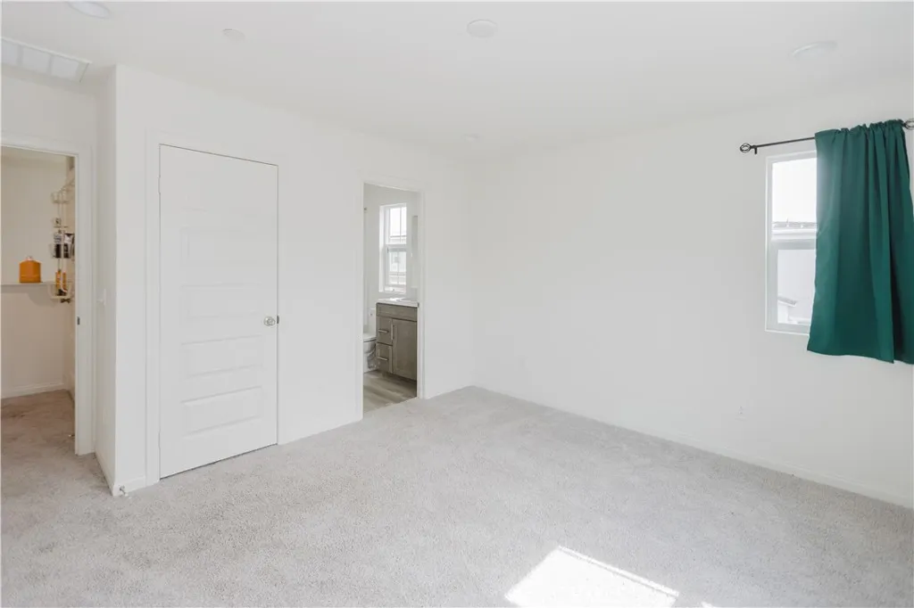 https://cdn.realtyfeed.com/cdn/127/306356131/0476b3e161c5f2784d6b161413d32010.webp
