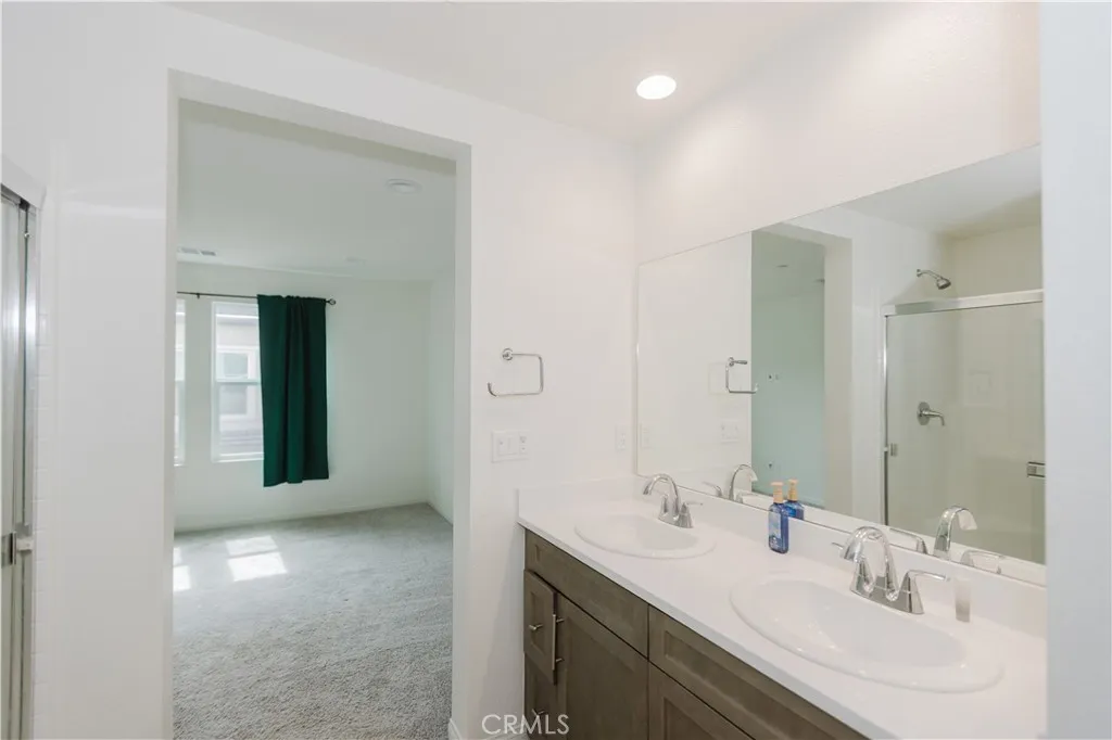 https://cdn.realtyfeed.com/cdn/127/306356131/89585c273f2b819487bbb0f665600e52.webp
