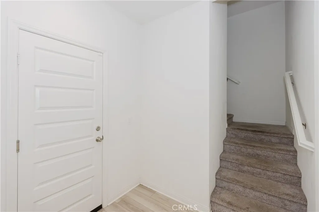 https://cdn.realtyfeed.com/cdn/127/306356131/da5e4a5545af3c3cadcc5f6893c07396.webp