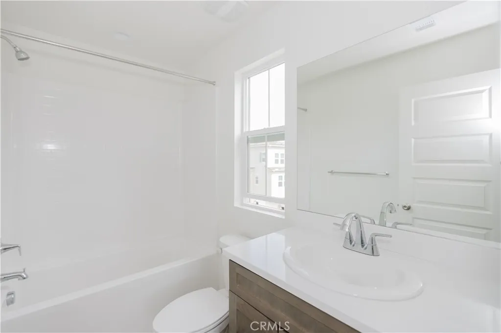 https://cdn.realtyfeed.com/cdn/127/306356131/e83a2c6ccaf287fce5b497bf00005dbb.webp