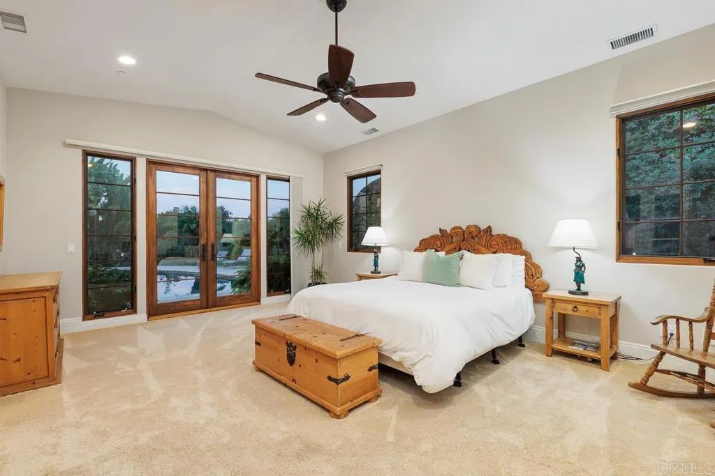https://cdn.realtyfeed.com/cdn/127/306356189/241fd87b7952644fbd6b9fc177293f6e.webp