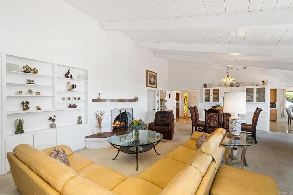 https://cdn.realtyfeed.com/cdn/127/306356367/73b029d8c4b23d27f7d1994caf0e56dc.webp