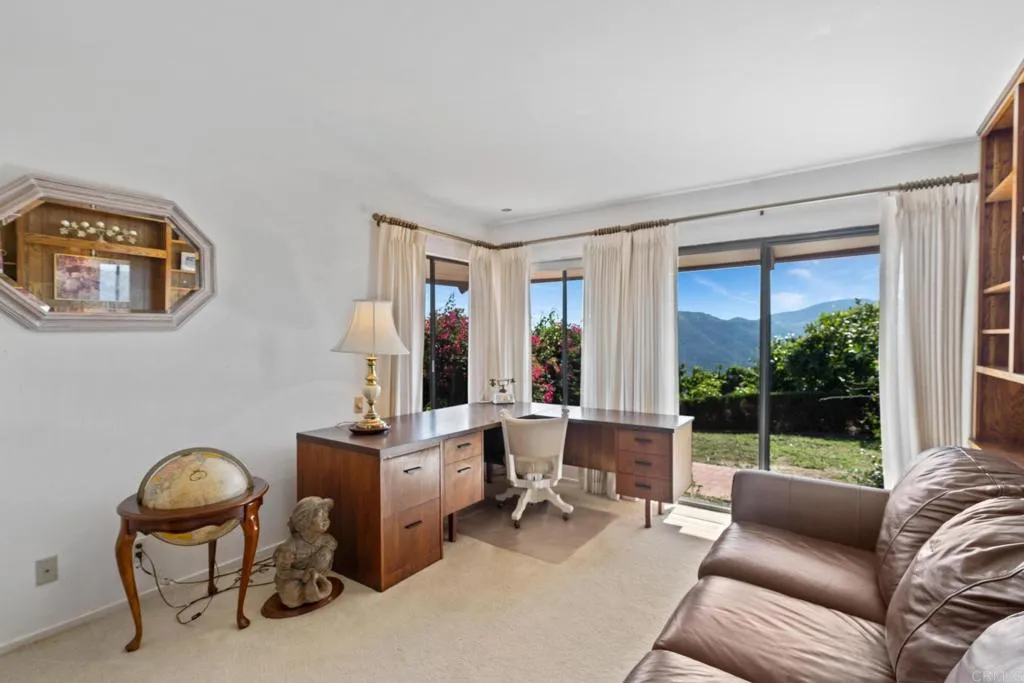 https://cdn.realtyfeed.com/cdn/127/306356367/c4b30f119beff9d3906ee855912ce803.webp