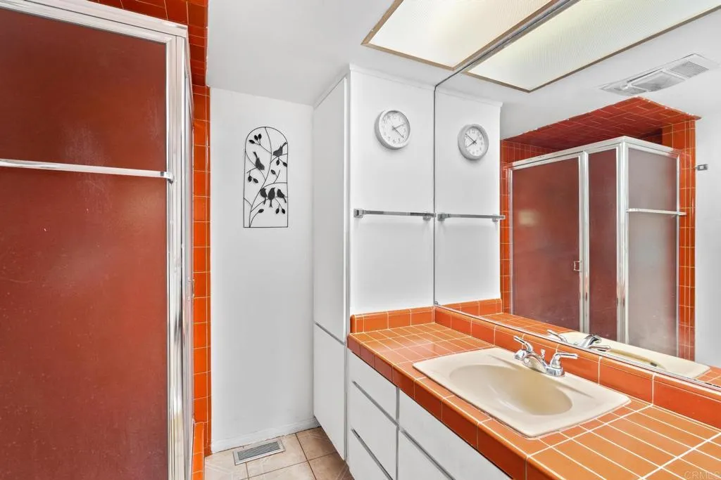 https://cdn.realtyfeed.com/cdn/127/306356367/de06265e410d9807cf1af97e605a3638.webp