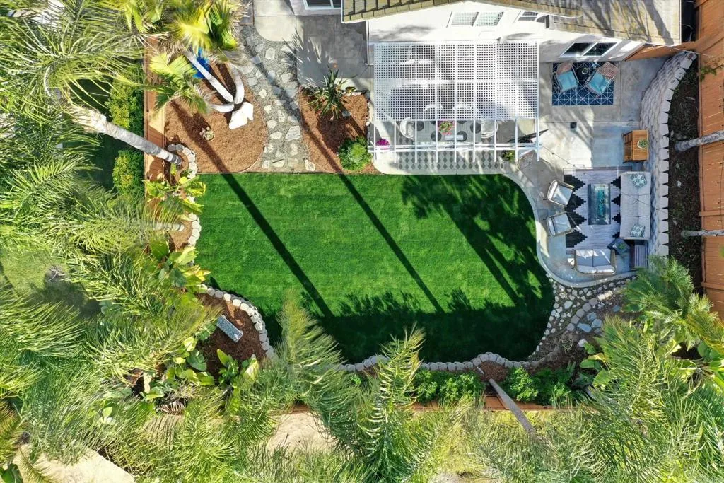 https://cdn.realtyfeed.com/cdn/127/306357097/0da4776ff9321551bc077af5f2297493.webp
