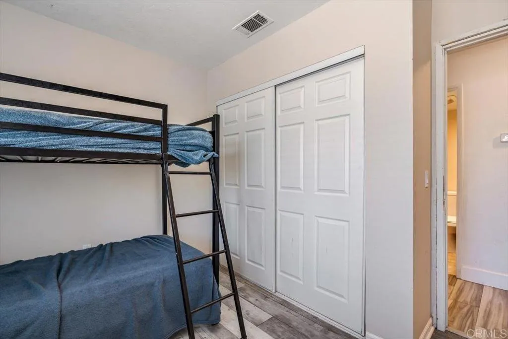 https://cdn.realtyfeed.com/cdn/127/306357251/72648a1b8237115e3c61d6b4359ed977.webp
