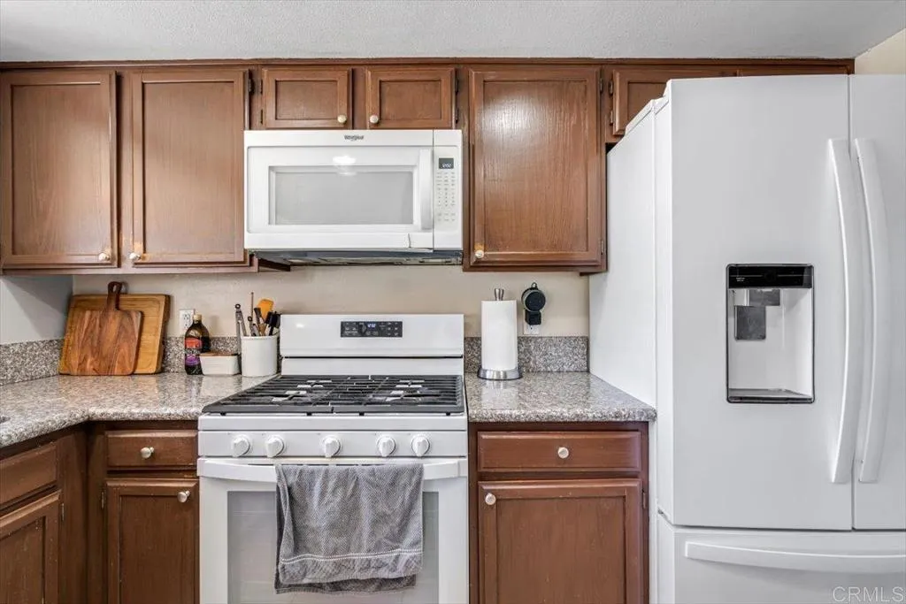 https://cdn.realtyfeed.com/cdn/127/306357251/760c3296d392c90abc6e34ed06c47865.webp