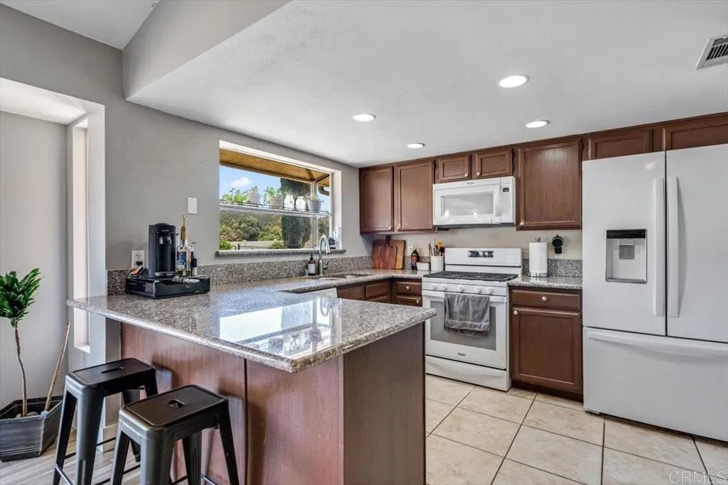 https://cdn.realtyfeed.com/cdn/127/306357251/f8ce0a3e10ab0d967f85bc3a130862a5.webp