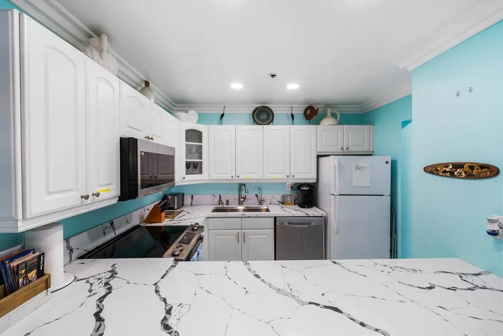 https://cdn.realtyfeed.com/cdn/127/306357353/0b1b82680a583028eaa8995d2f21ded5.webp