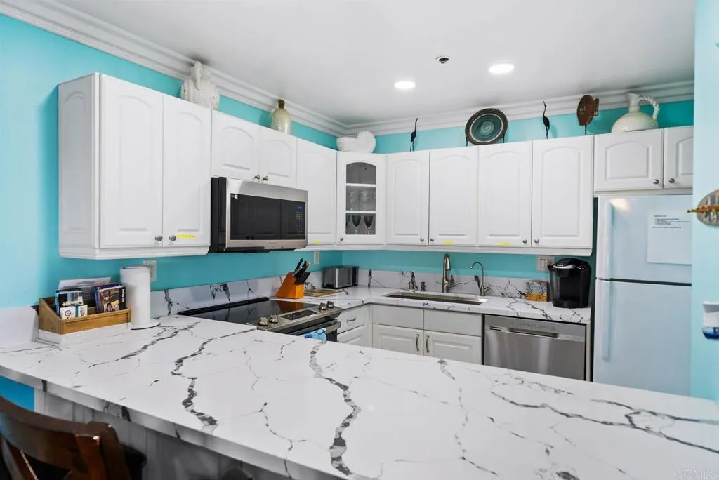 https://cdn.realtyfeed.com/cdn/127/306357353/91b365581d264696b85e311cc9b72d5d.webp