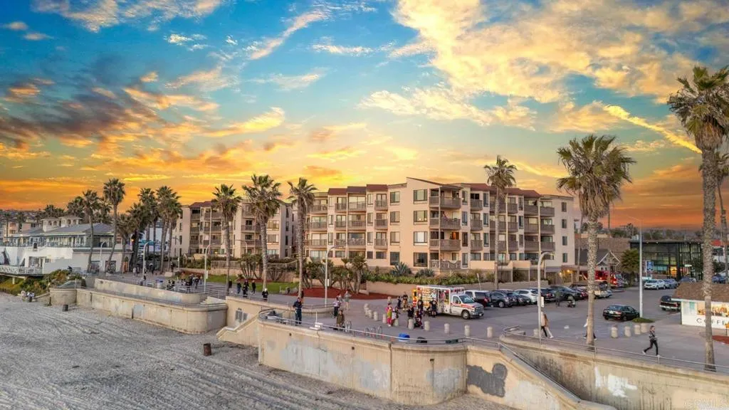 https://cdn.realtyfeed.com/cdn/127/306357353/bdc22910be7a831ba15e140f173ec8db.webp