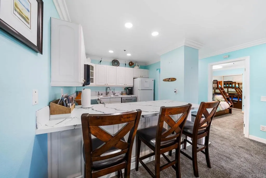 https://cdn.realtyfeed.com/cdn/127/306357353/ce36d14ee793153866ab1f3d98f70c8f.webp