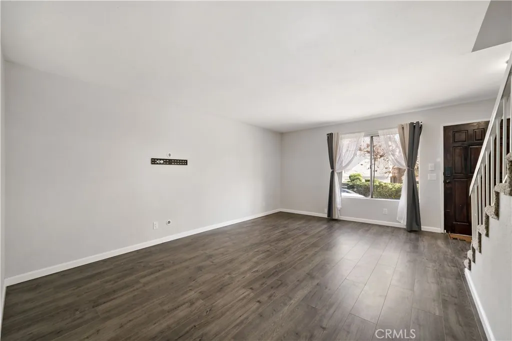Photo #8: SW25017539 Listing: Photo #8