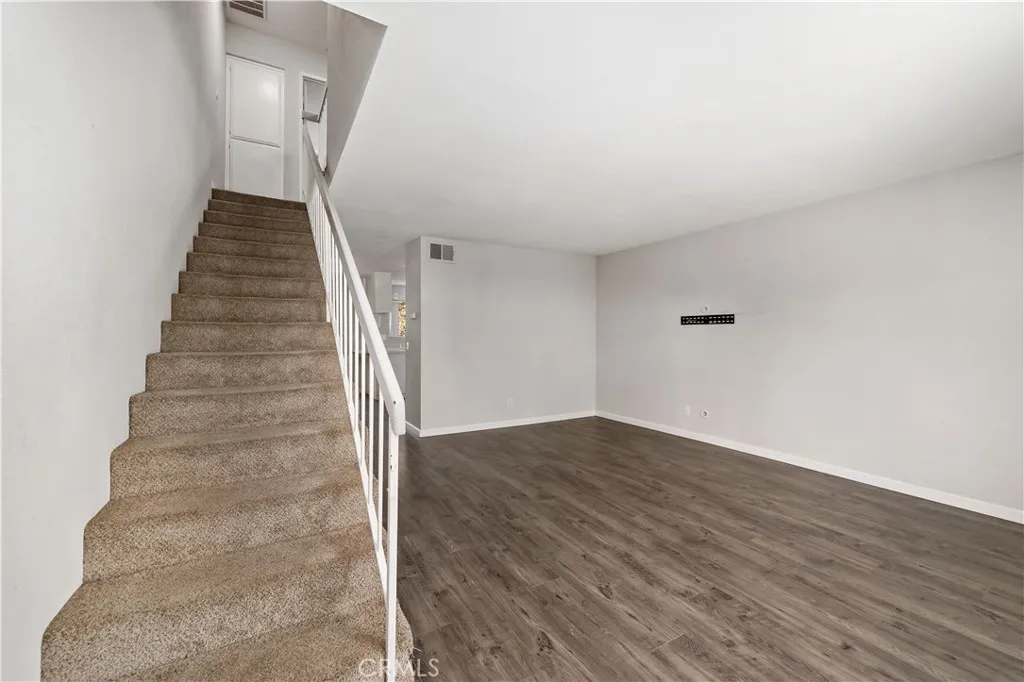 Photo #11: SW25017539 Listing: Photo #11