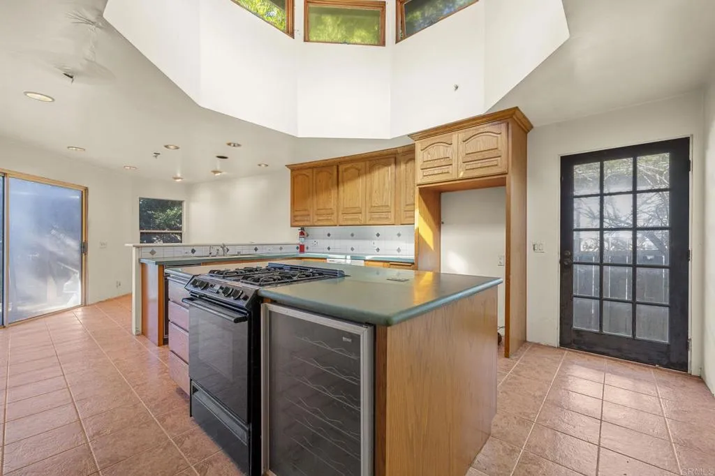 https://cdn.realtyfeed.com/cdn/127/306357494/6345b974919358ac7f0ee24558e28967.webp