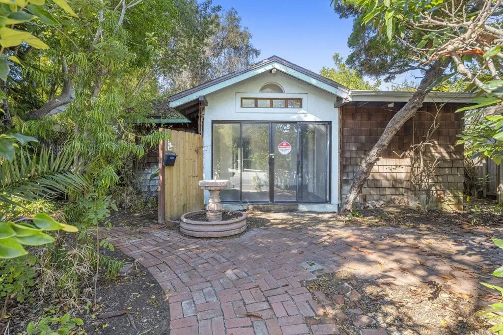 https://cdn.realtyfeed.com/cdn/127/306357494/8a3b20214318728185a453b60dad1226.webp