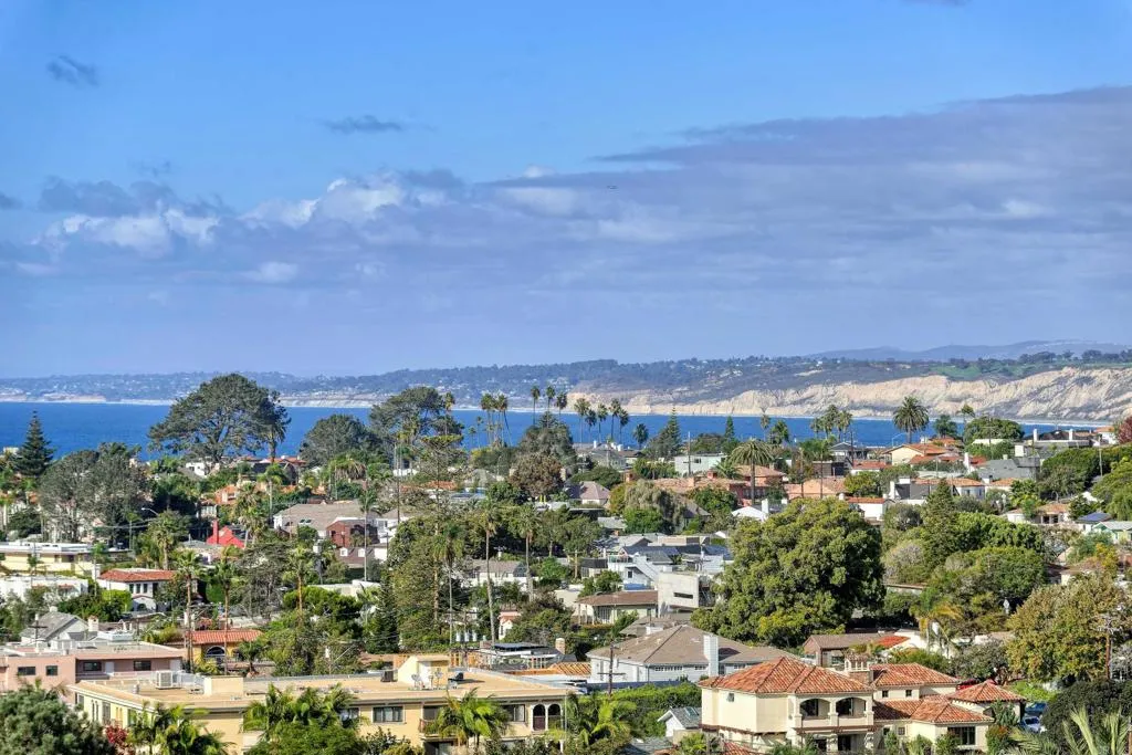 https://cdn.realtyfeed.com/cdn/127/306357644/02f23671fa60298c83f95bde8a872f36.webp