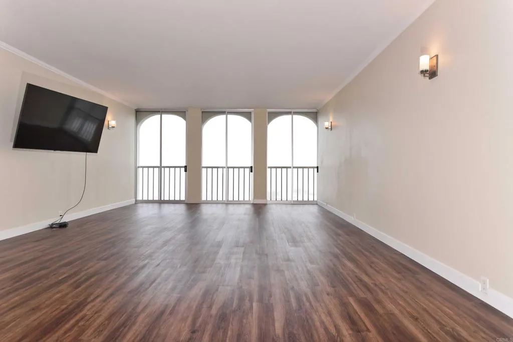 https://cdn.realtyfeed.com/cdn/127/306357644/8e39a9c841c78597872442f5d0f20d8d.webp